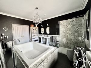 Photo 21- click for photo gallery